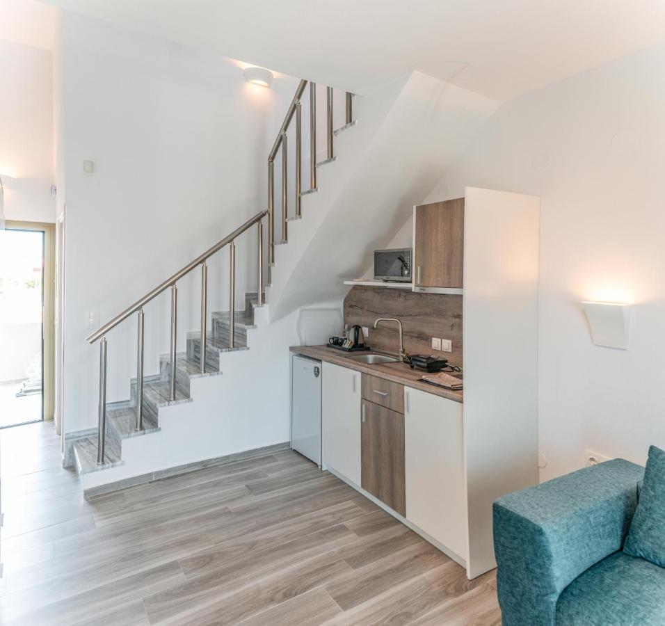 Oliva Suites 尼基季 外观 照片