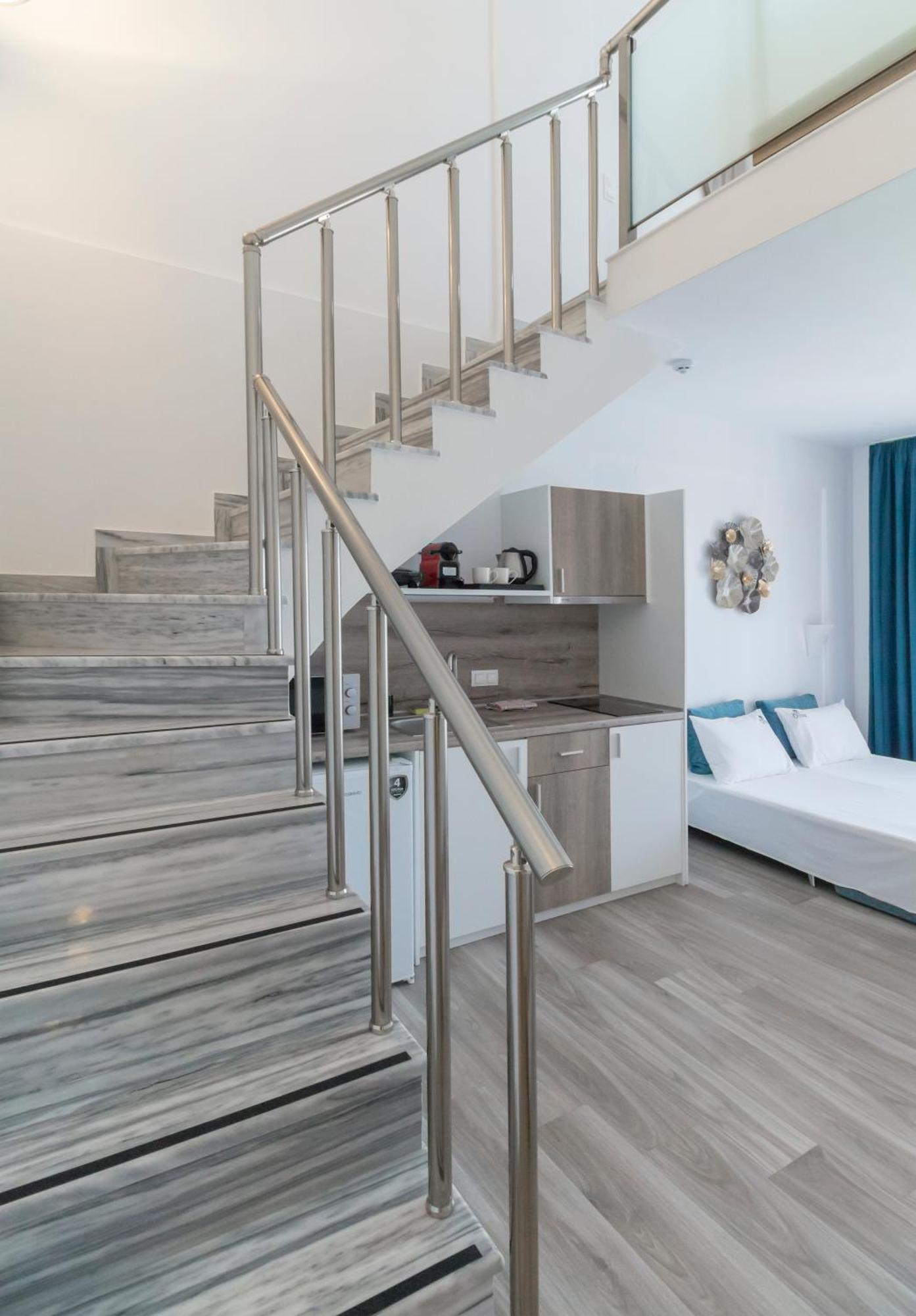 Oliva Suites 尼基季 外观 照片